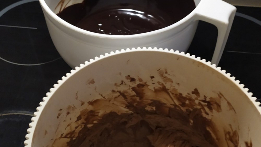 Γκανάζ και βουτυρόκρεμα κακάο για το μωσαϊκό